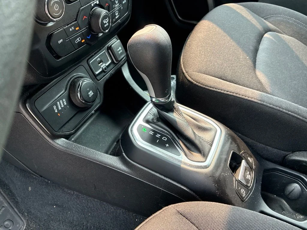 Used 2023 Black Jeep Latitude image 14