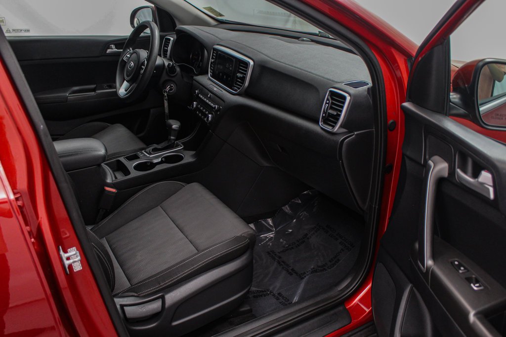 Used 2020 Red Kia LX image 17