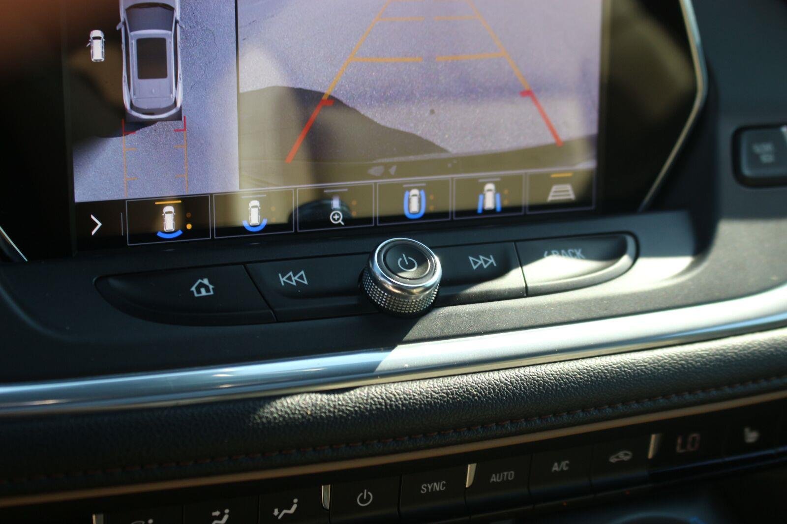 Used 2020 BLACK Chevrolet Premier image 27