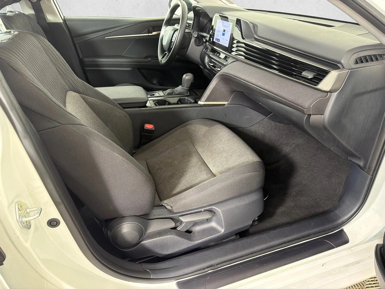 Used 2025 Ice Cap Toyota LE image 13