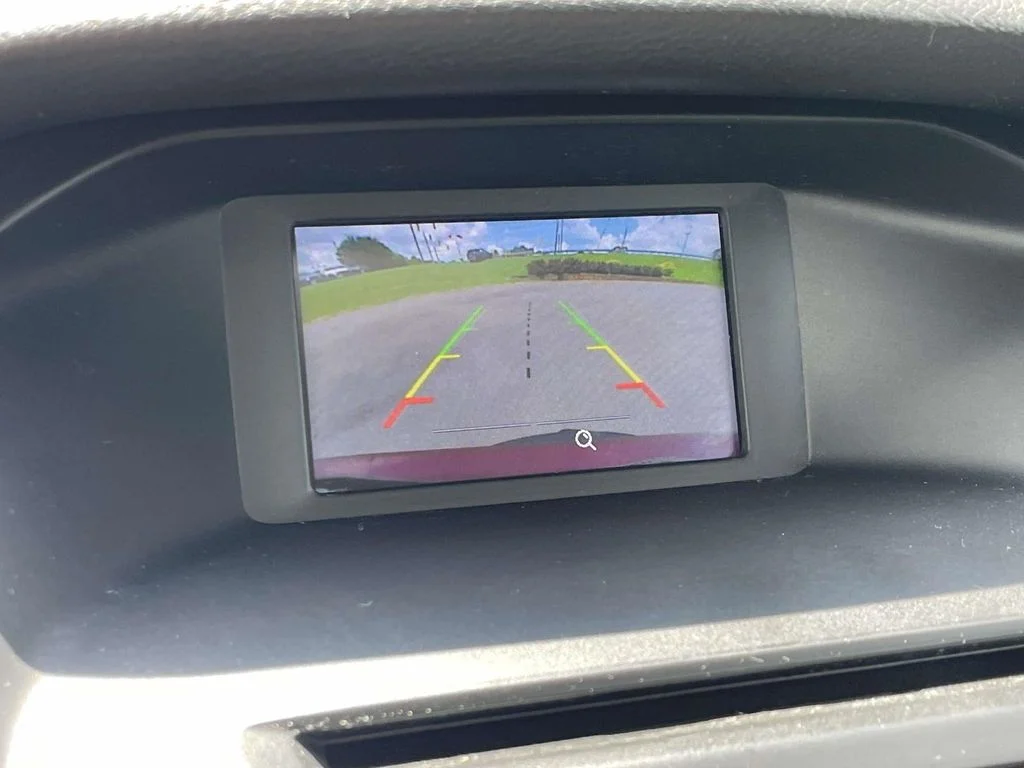 Used 2015 Red Ford SE image 26