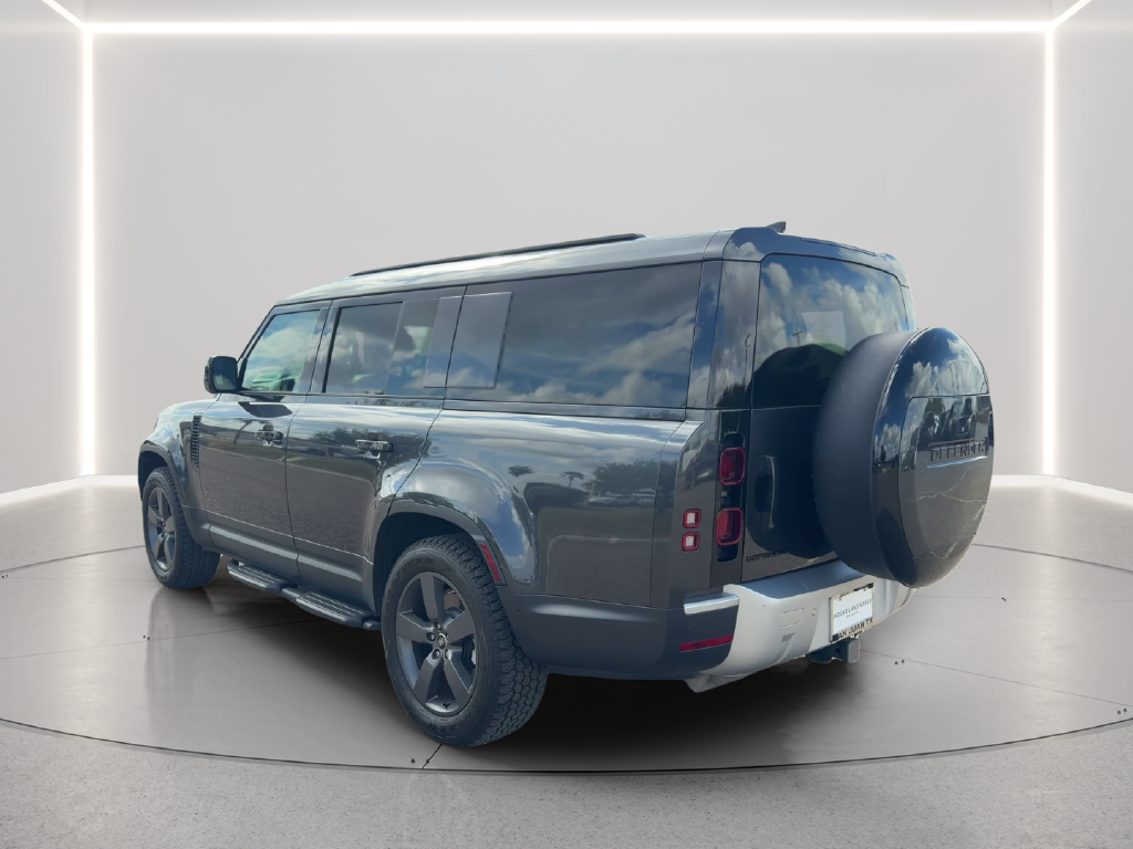 Used 2025 Gray Land Rover S image 7
