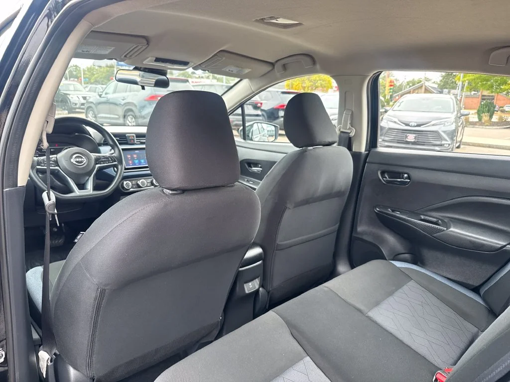 Used 2025 Black Nissan 1.6 SV image 33