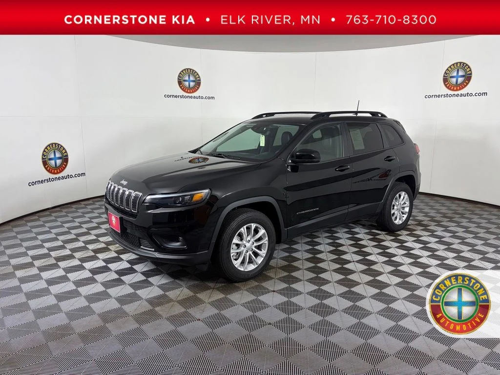 Used 2022 Black Jeep Latitude Lux image 1