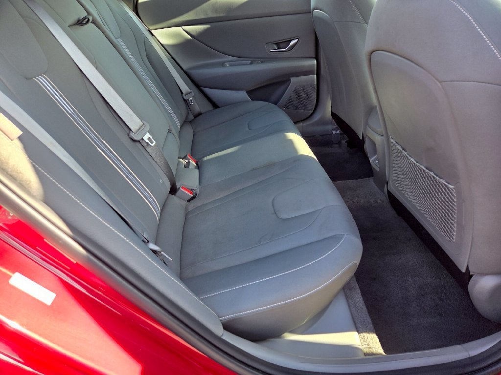 Used 2025 Red Hyundai SEL Convenience image 19