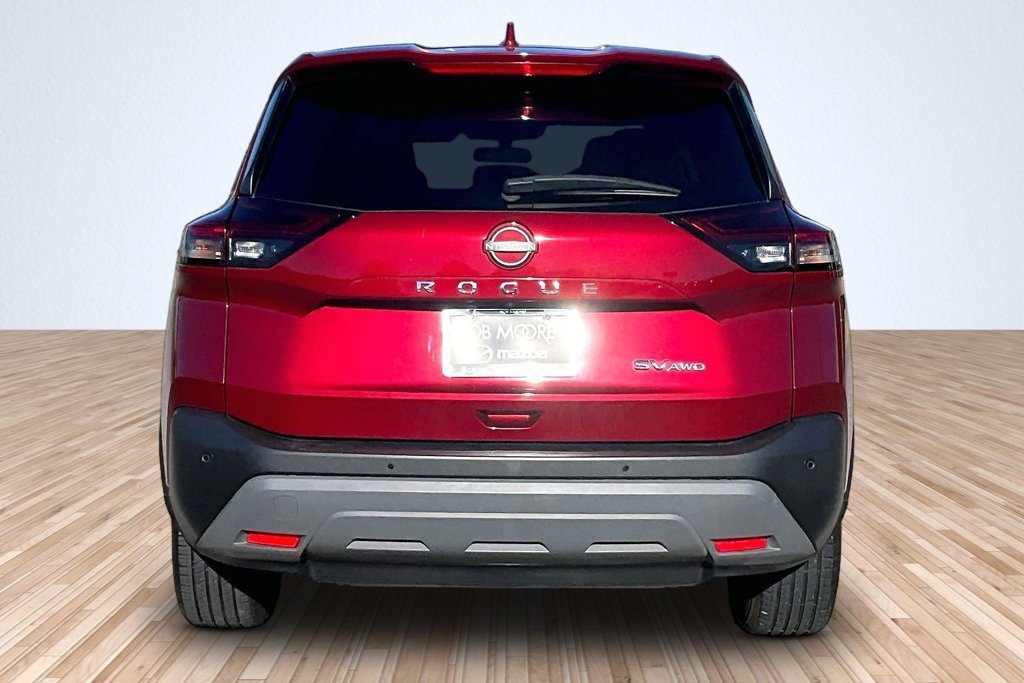 Used 2023 Red Nissan SV image 3
