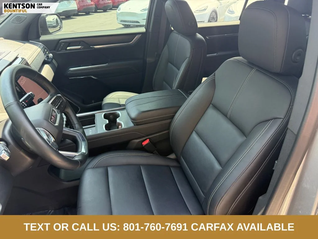 Used 2025 Gray GMC Elevation image 30
