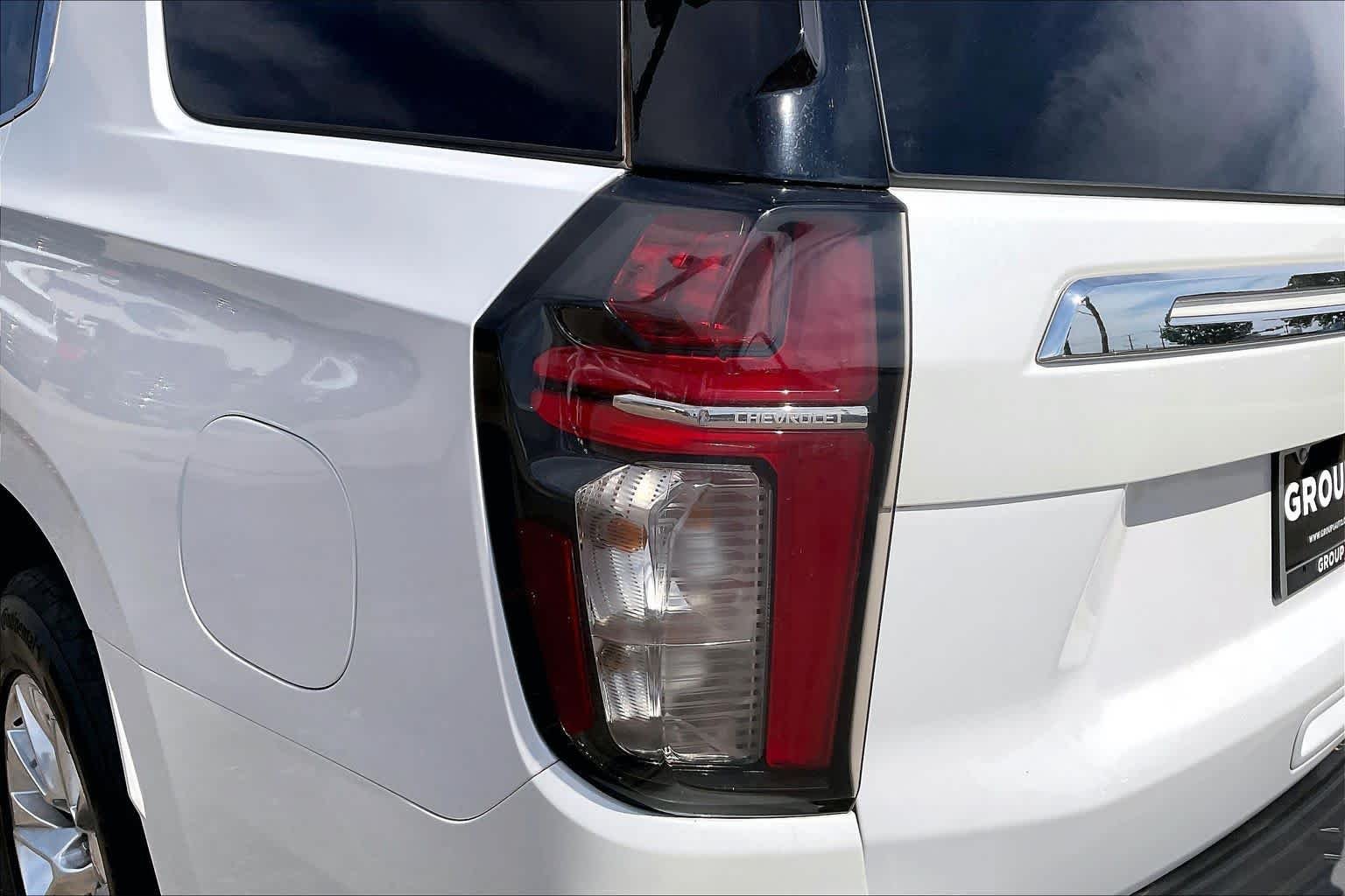 Used 2023 Iridescent Pearl Tricoat Chevrolet Premier image 27