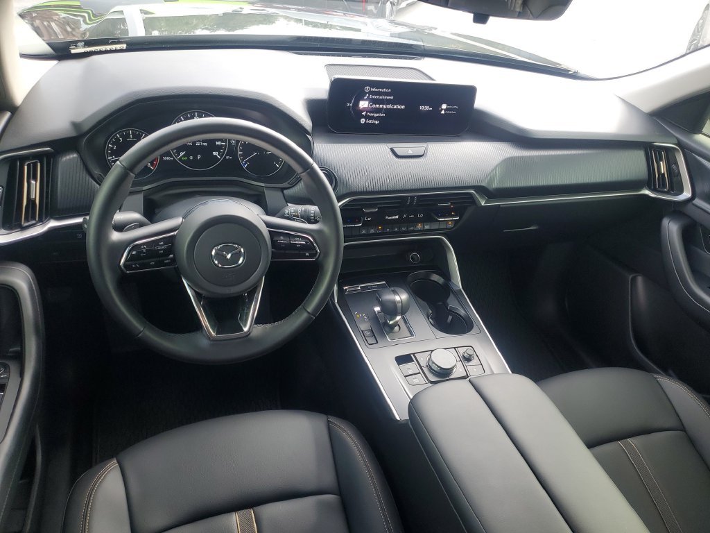 Used 2025 Black Mazda 3.3 Turbo Select image 9