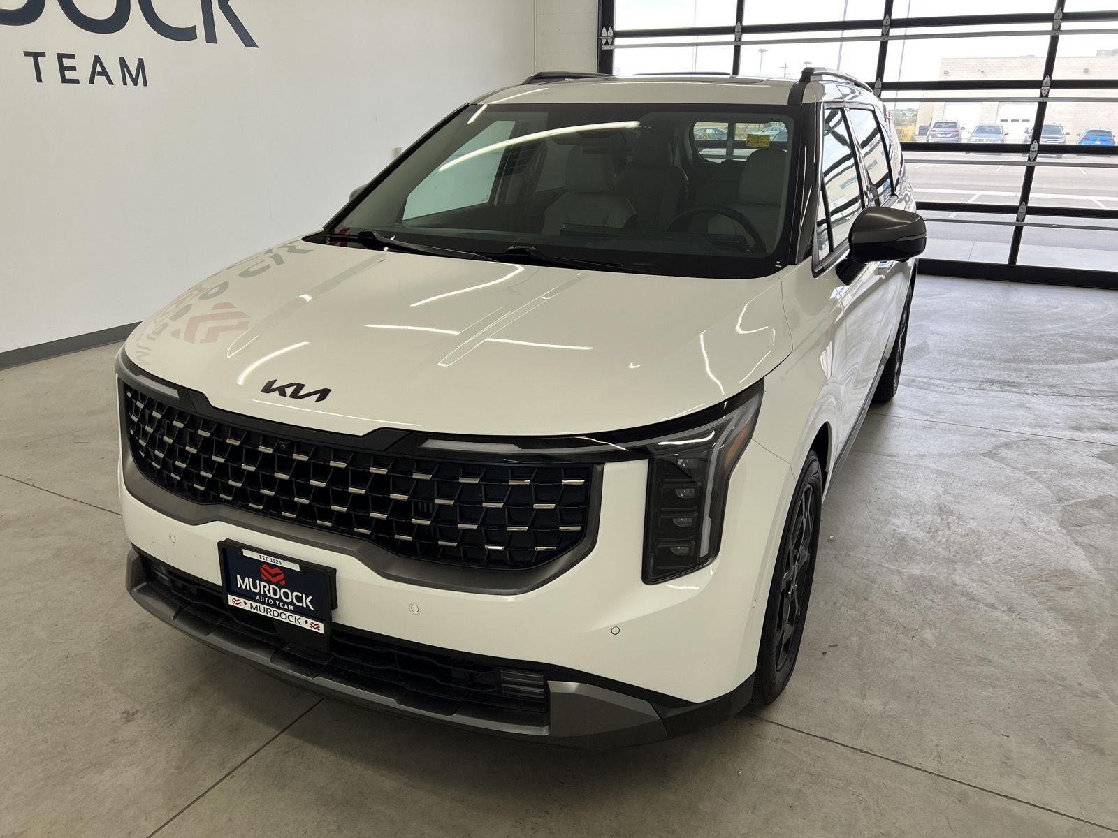 Used 2026 Snow White Pearl Kia SX Prestige image 6