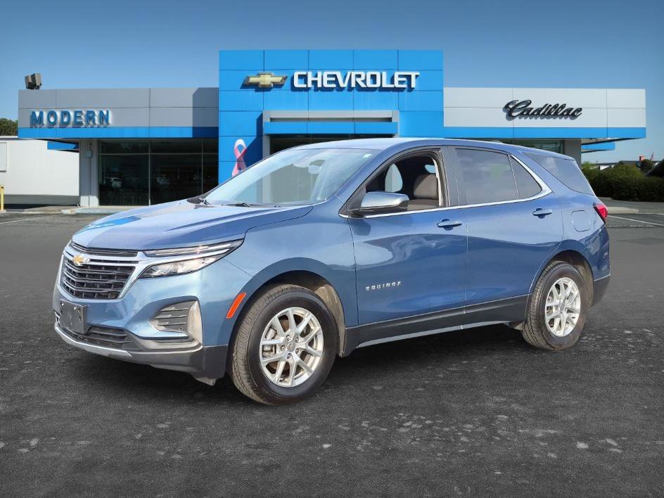 Used 2024 Lakeshore Blue Metallic Chevrolet LT image 1