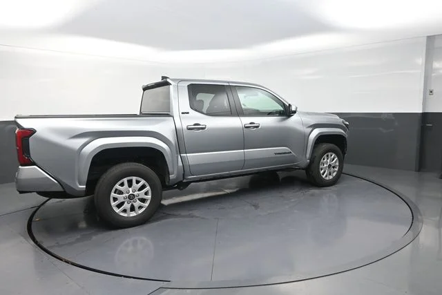 Used 2025 Silver Toyota SR5 image 19