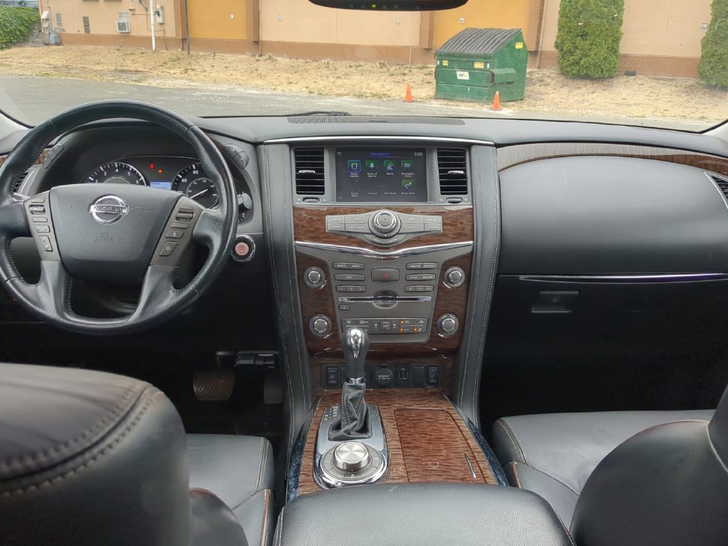 Used 2019 Silver Nissan SL image 17
