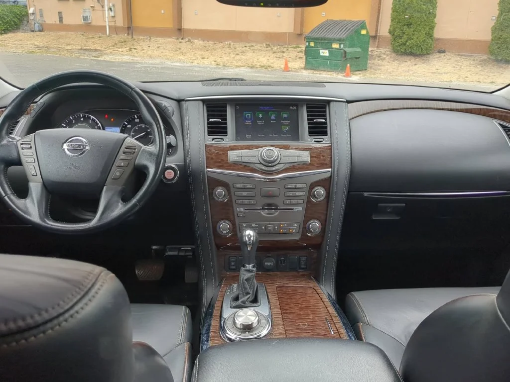 Used 2019 Silver Nissan SL image 17