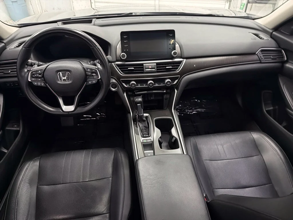 Used 2018 Gray Honda Touring image 25