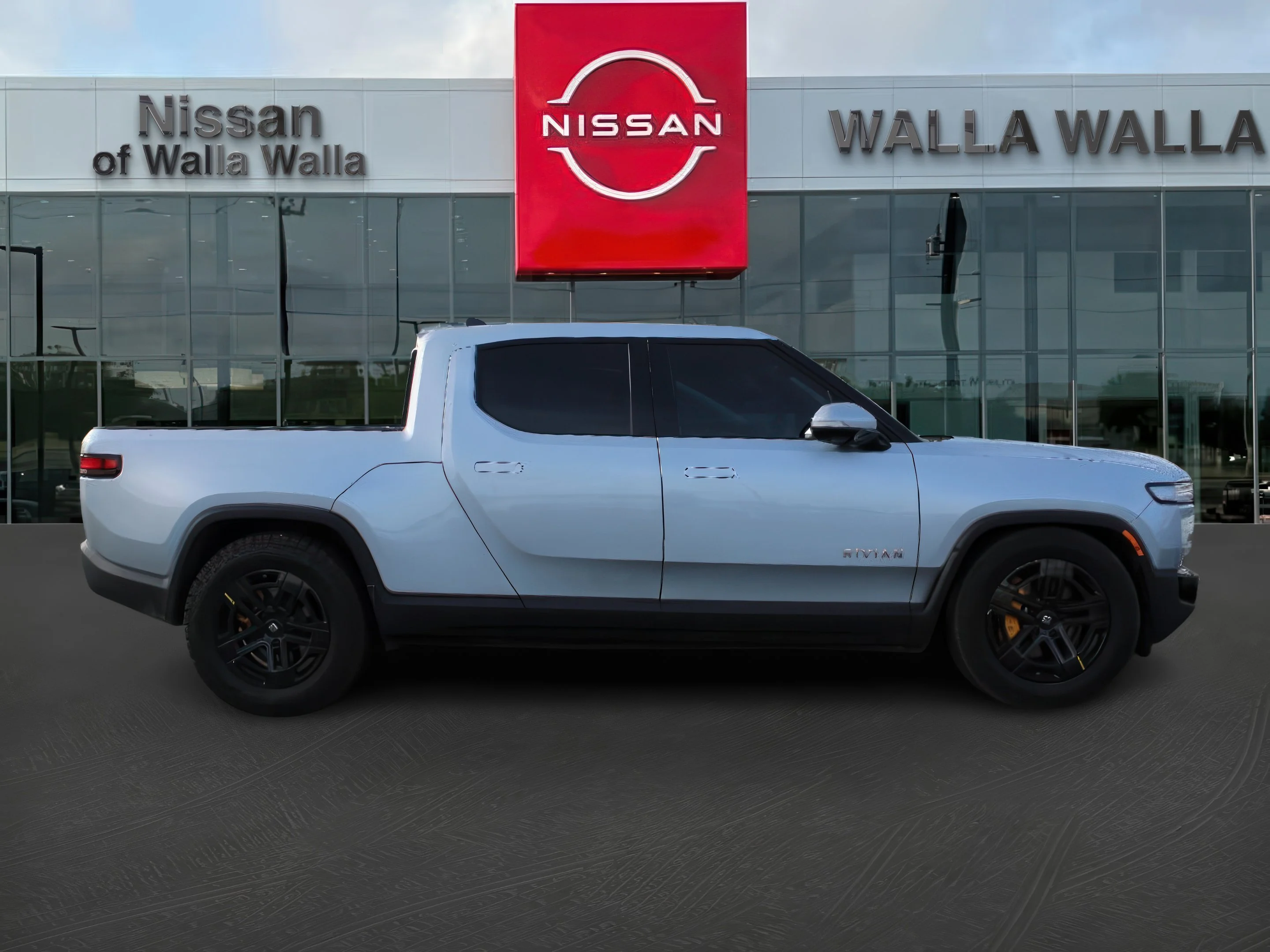 2023 Rivian R1T Adventure - Photo 7
