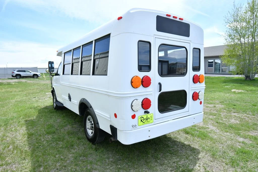 Used 2013 SUMMIT WHITE Chevrolet CUTWAY image 13