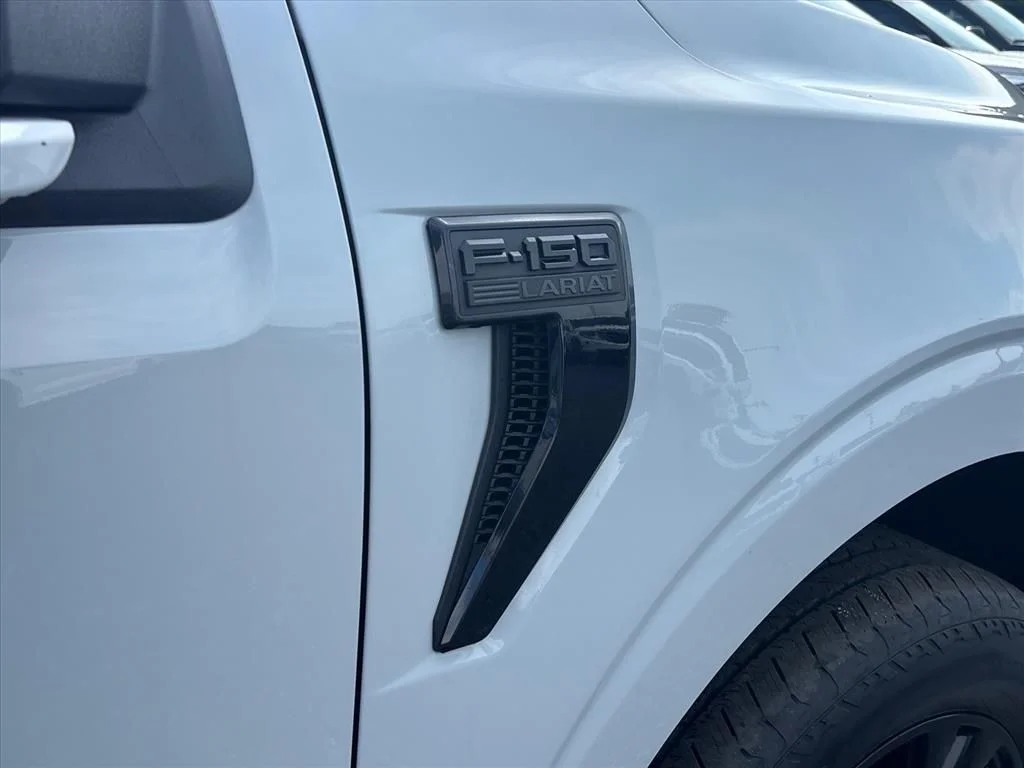 Used 2024 Avalanche Ford Lariat image 12