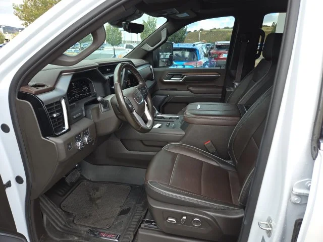 Used 2024 White GMC Denali image 16