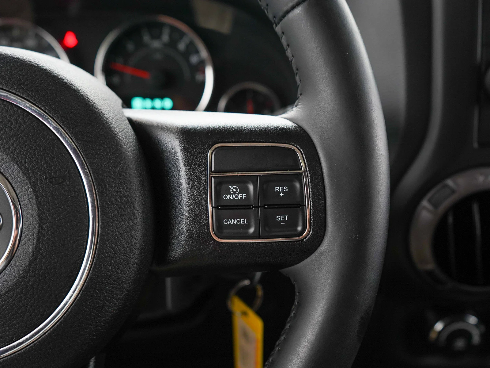 Used 2013 Rock Lobster Clearcoat Jeep Sport image 20