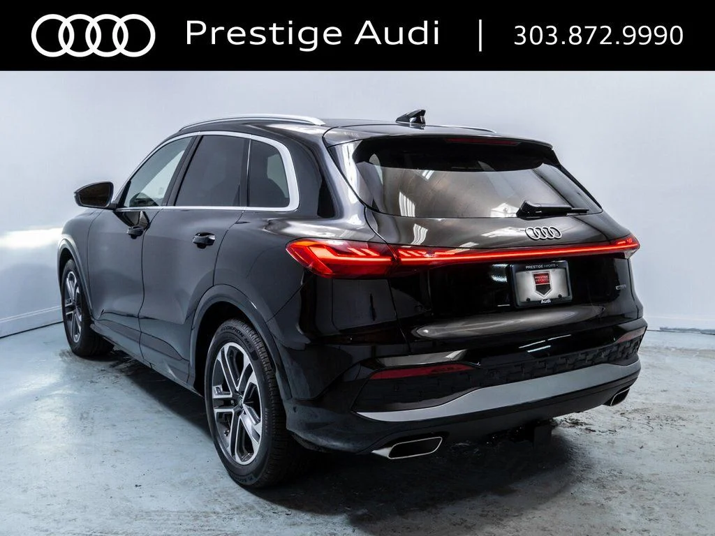 Used 2025 Mythos Black Metallic Audi 2.0T Prestige image 4