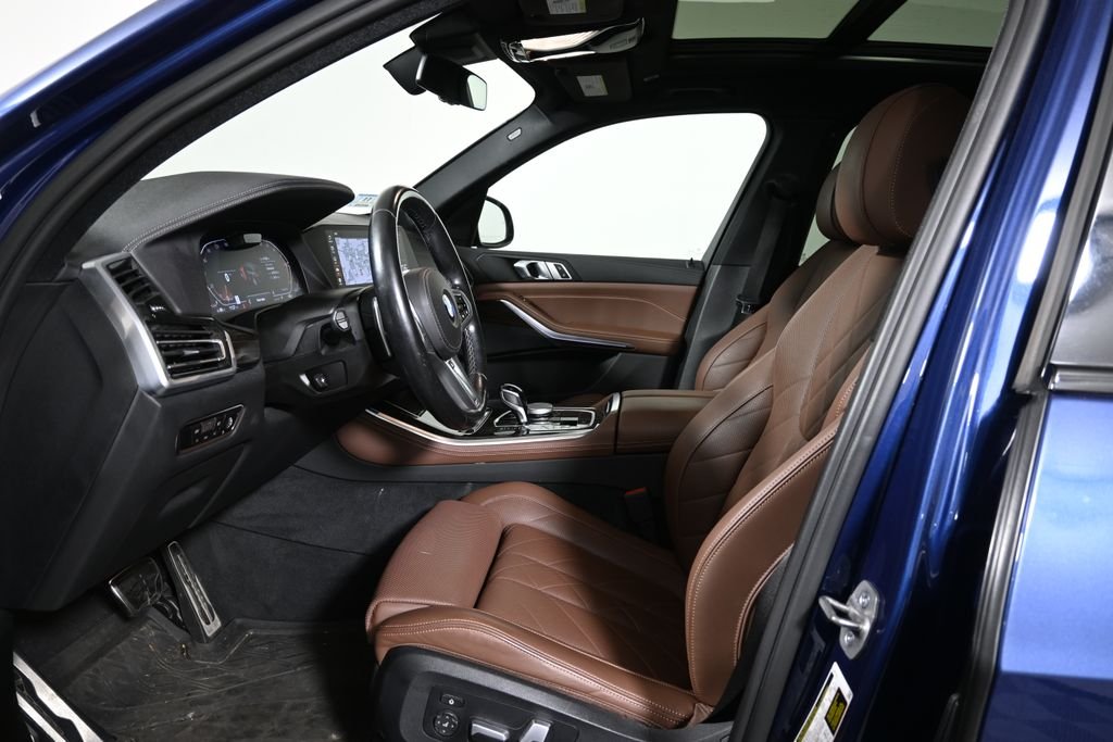 Certified Used 2023 Blue Metallic BMW xDrive40i image 3
