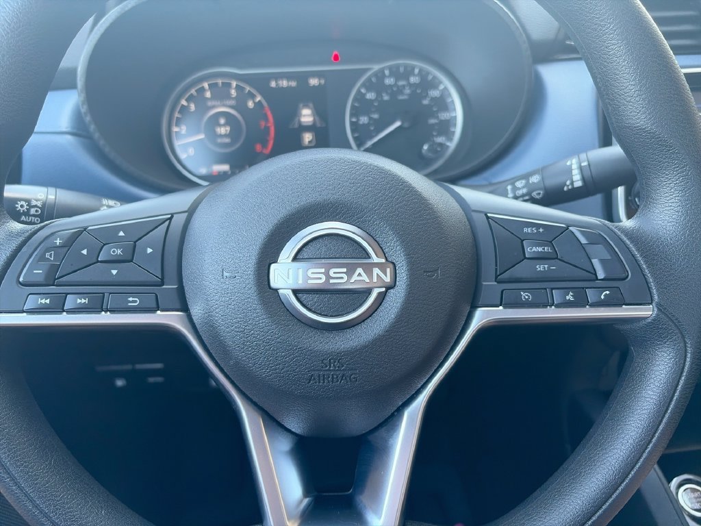 2025 Nissan Versa Sedan SV - Photo 21