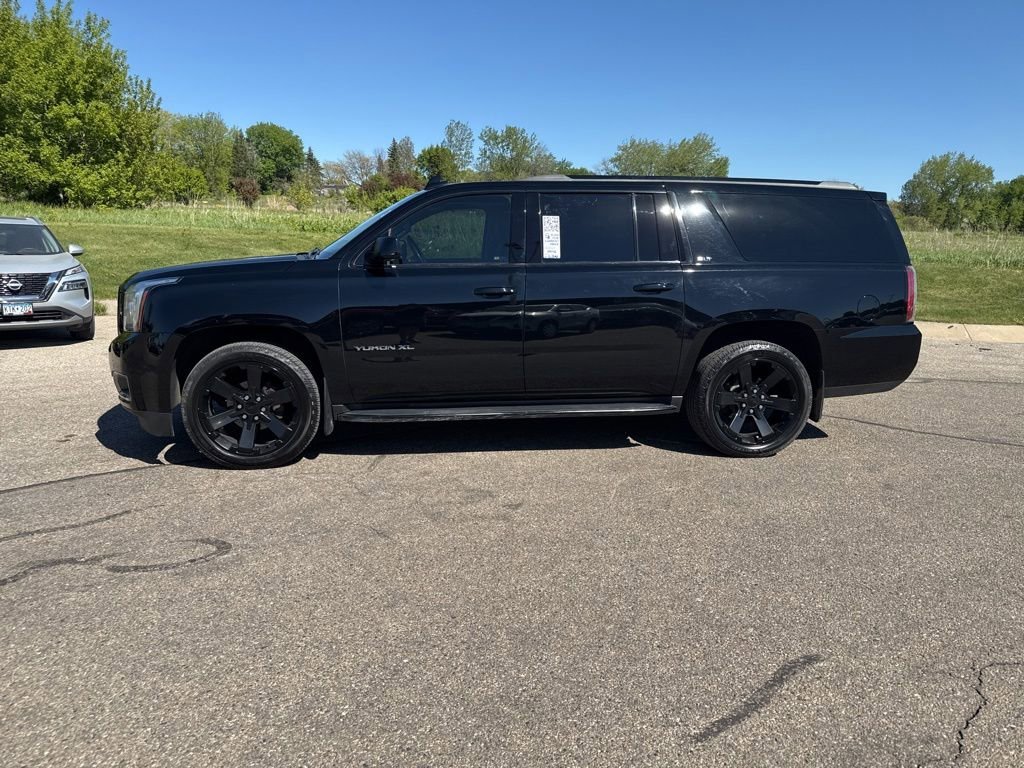 Used 2020 GMC Yukon XL SLT with VIN 1GKS2GKJ3LR122583 for sale in Rochester, Minnesota