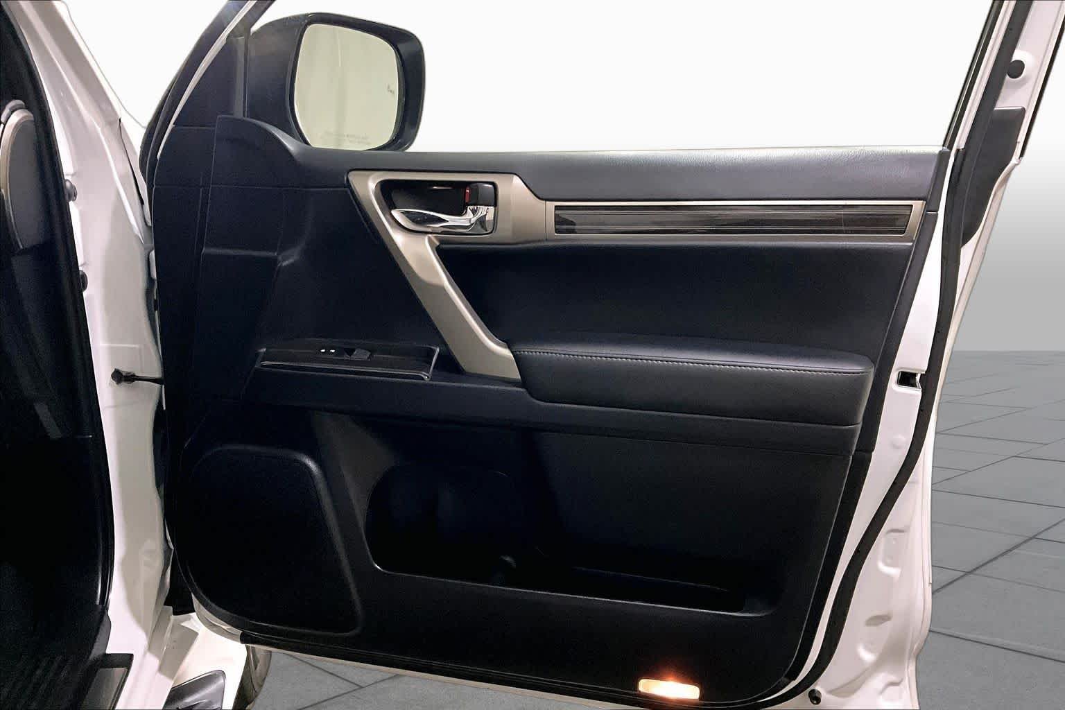 Used 2020 Starfire Pearl Lexus Premium image 22