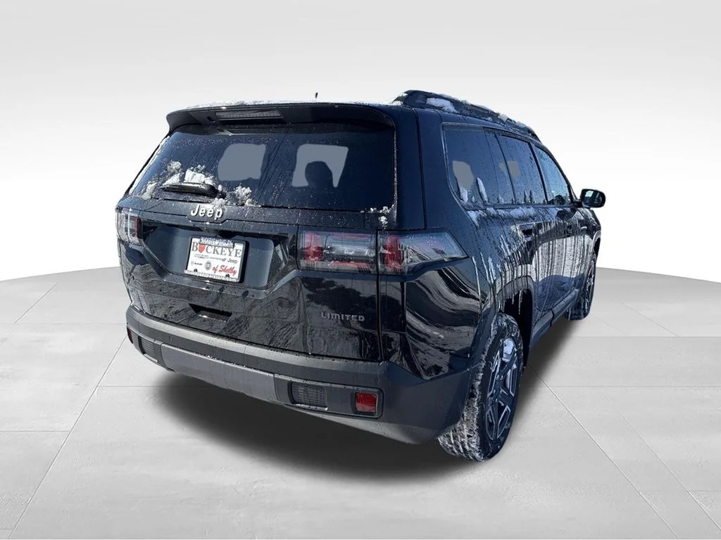 New 2026 Diamond Black Crystal Pearl-Coat Exterior Paint Jeep Limited image 4
