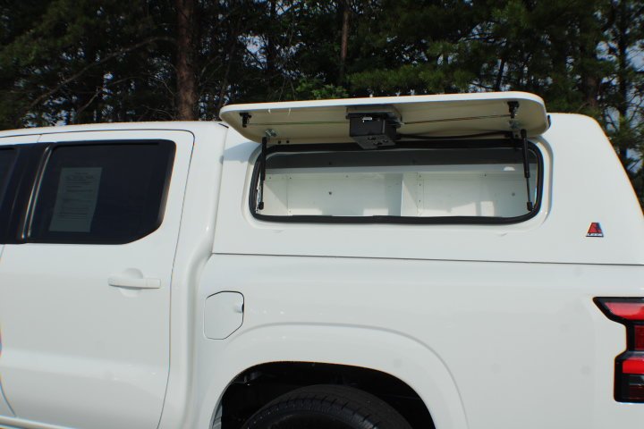 Used 2023 Glacier White Nissan SV image 18