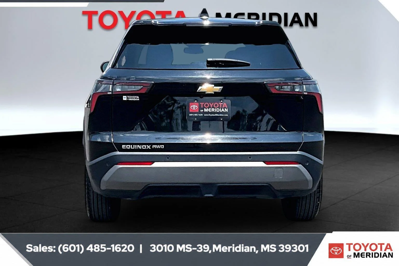Used 2026 Mosaic Black Metallic Chevrolet AWD LT image 4