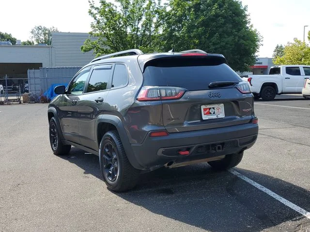Used 2019 Gray Jeep Trailhawk image 3