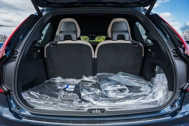 New 2026 Denim Blue Volvo T8 Plus image 10