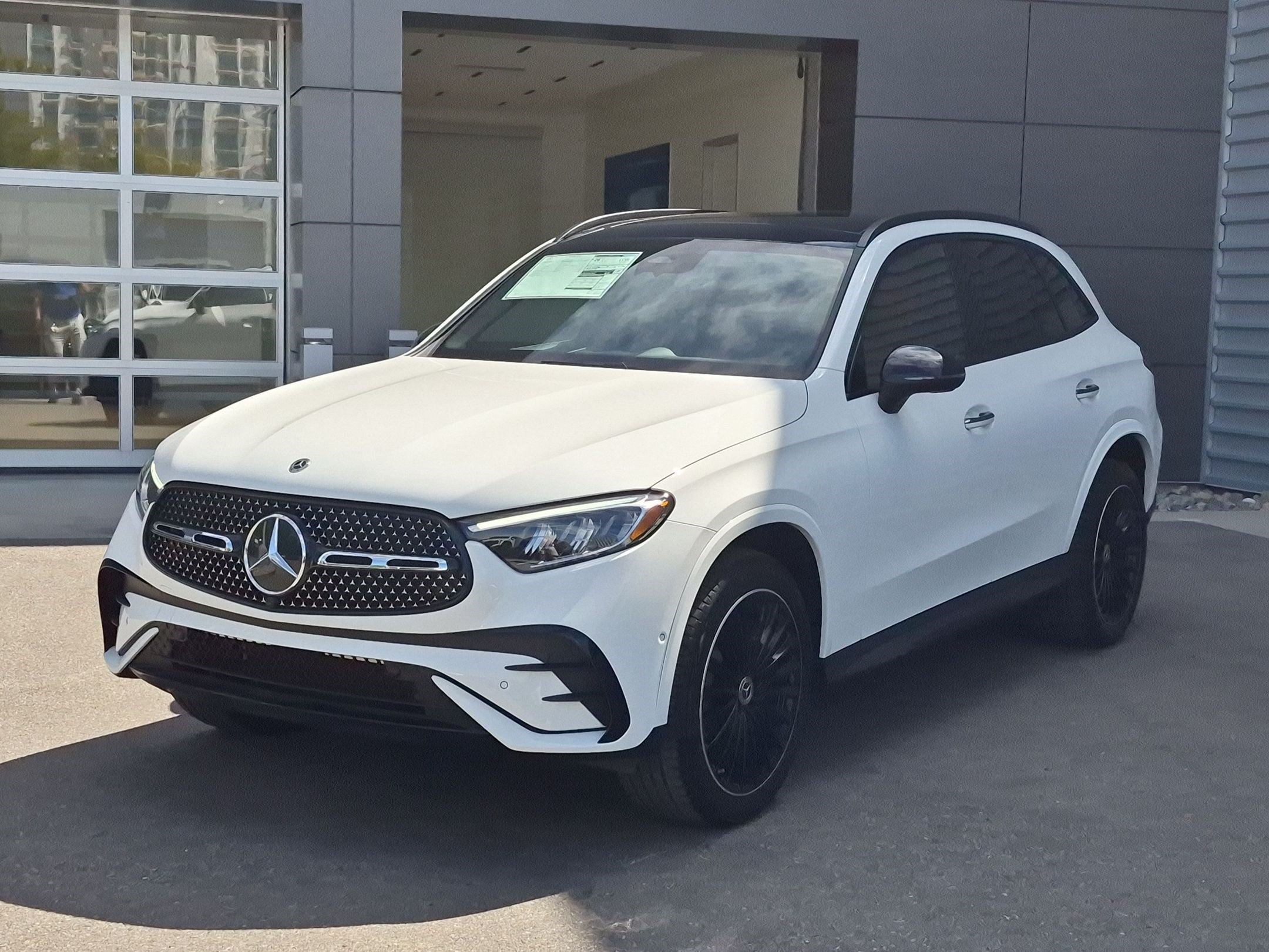 New 2027 Polar White Mercedes-Benz GLC 300 image 34