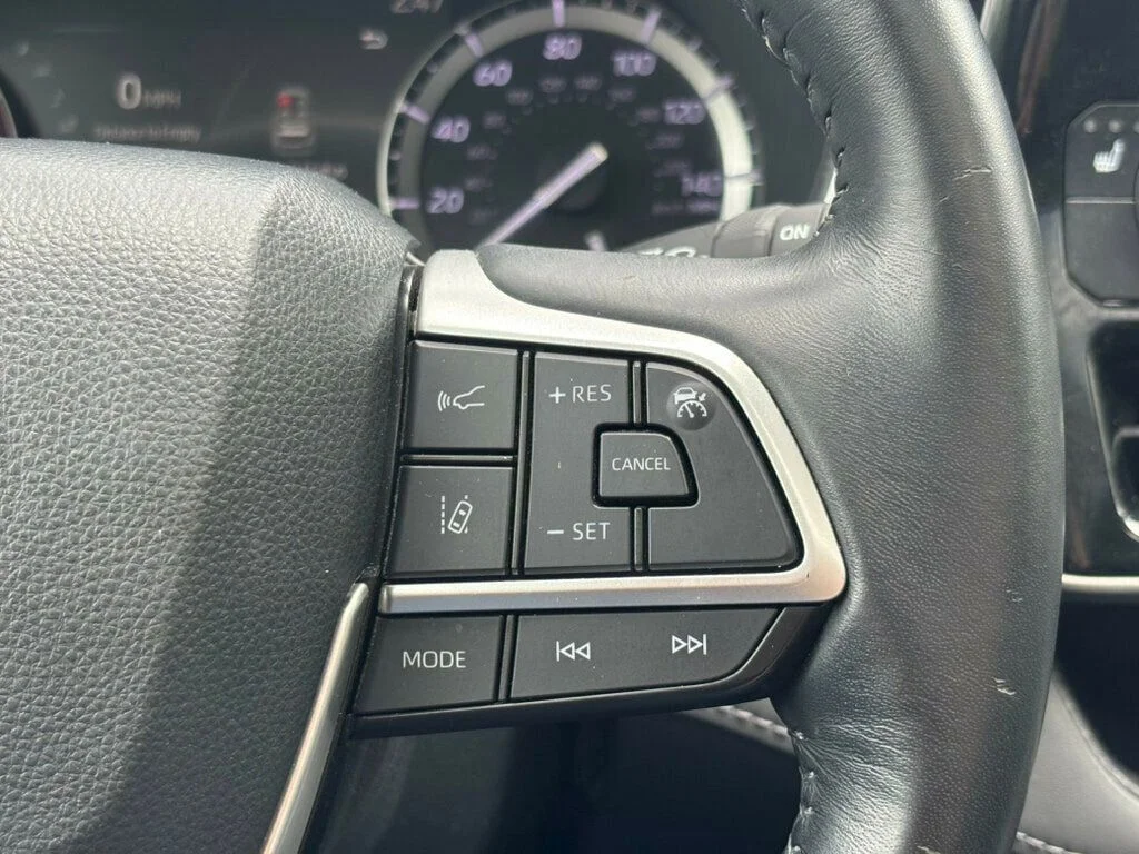 Used 2022 Black Toyota XLE image 15