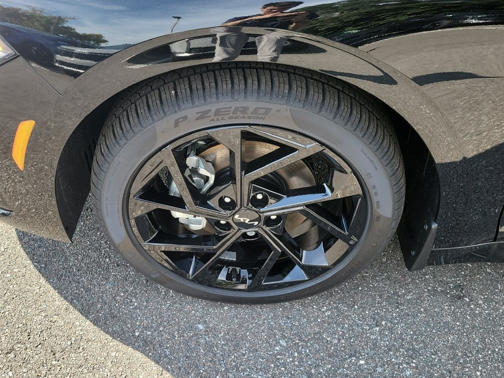 New 2027 Aurora Black Pearl Kia GT-Line image 36