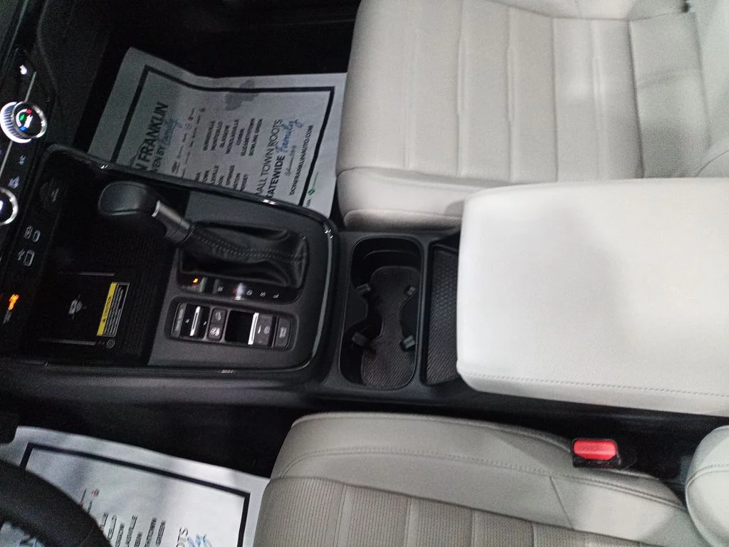 Used 2025 White Honda EX-L image 26