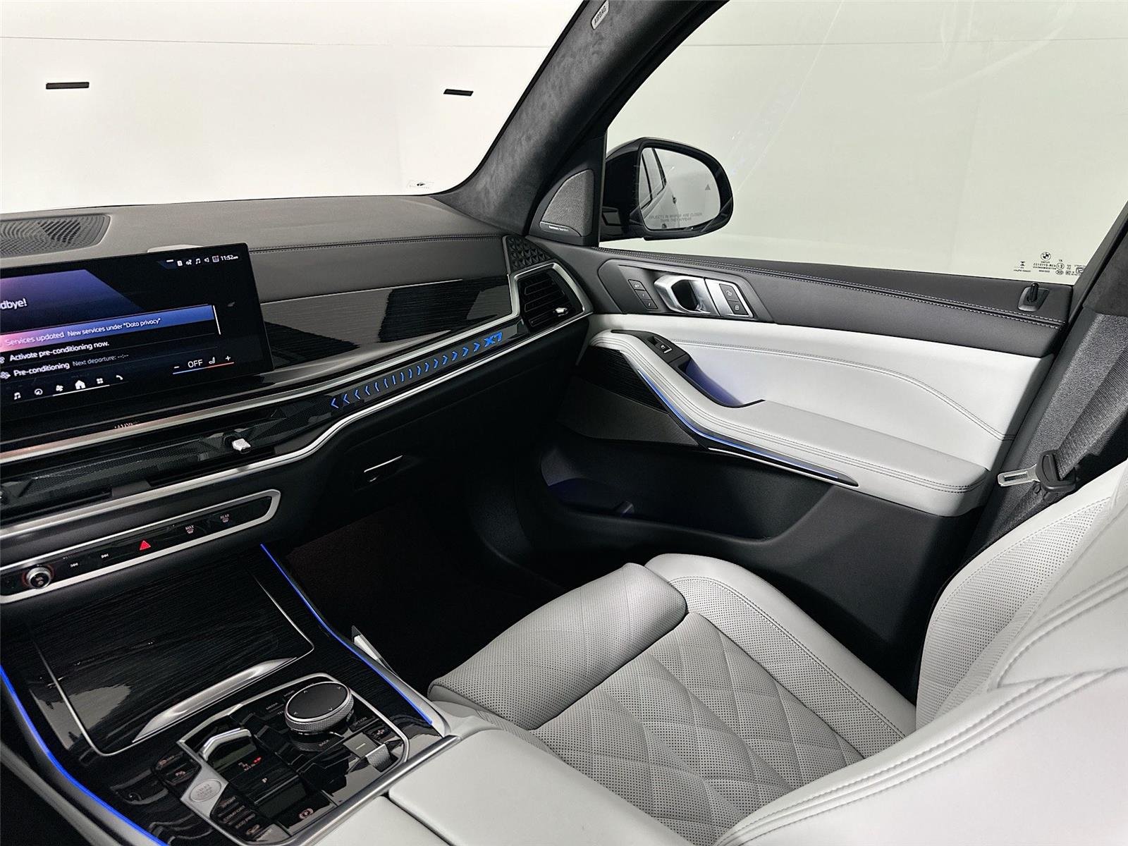 2026 BMW X7 40i - Photo 26