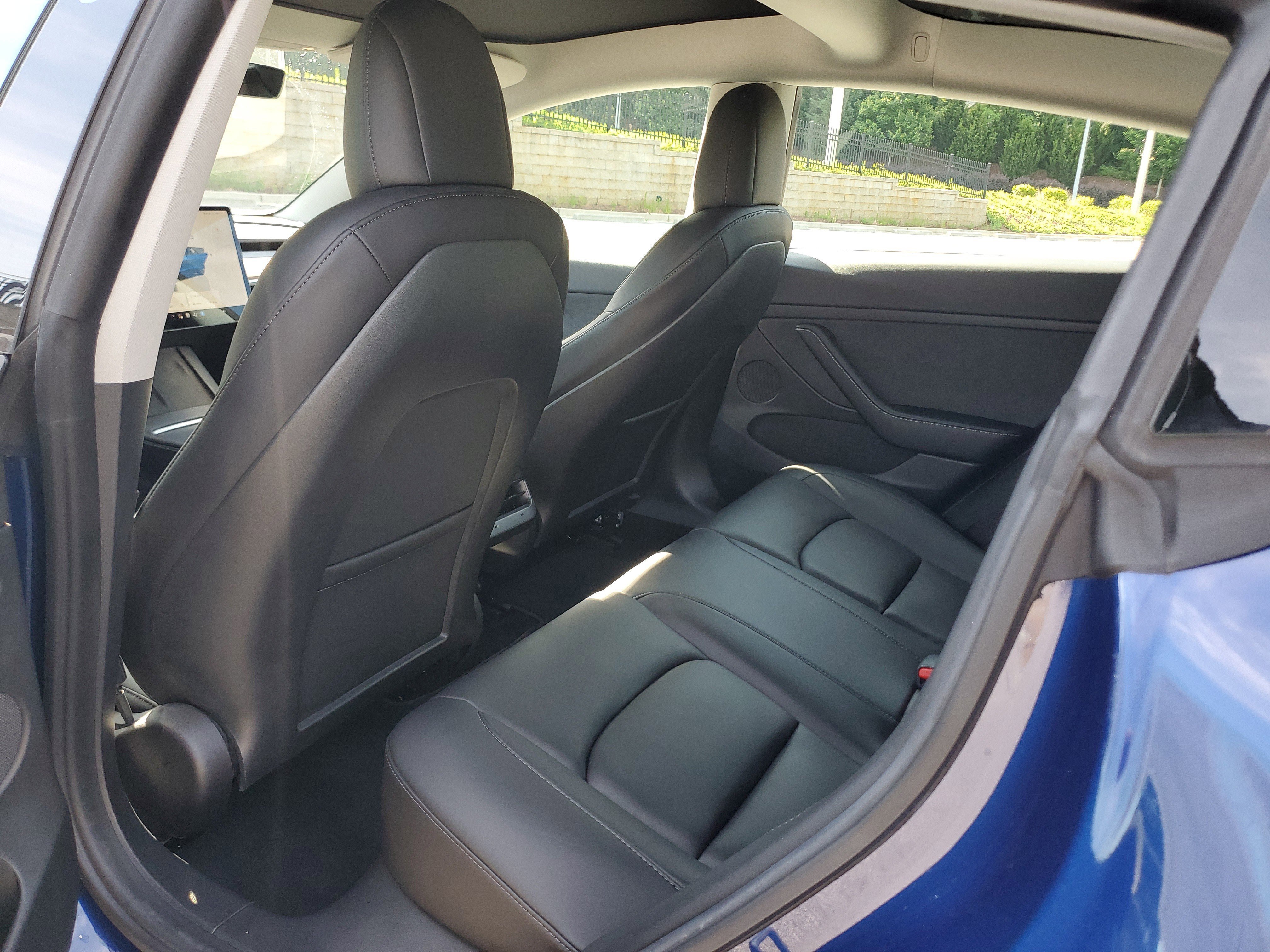 Used 2022  Tesla Long Range image 8