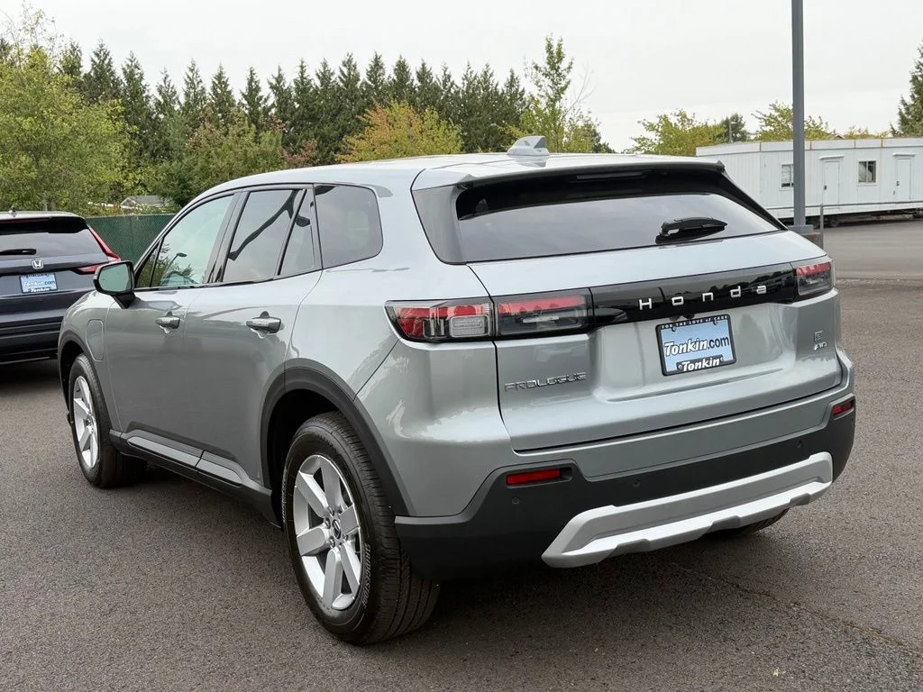 New 2026 Mercury Silver Metallic Honda EX image 7