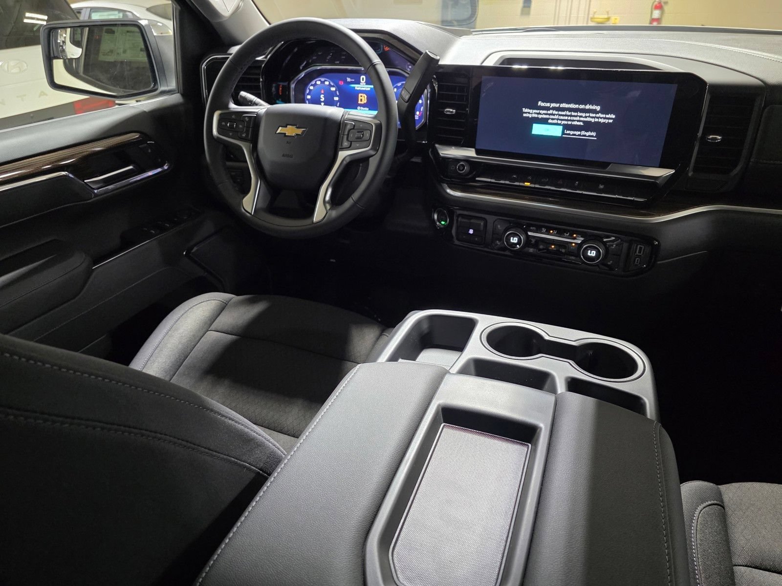 New 2026 Summit White Chevrolet LT (2FL) image 22