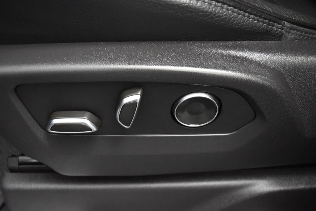 Used 2024 Silver GMC Denali image 18
