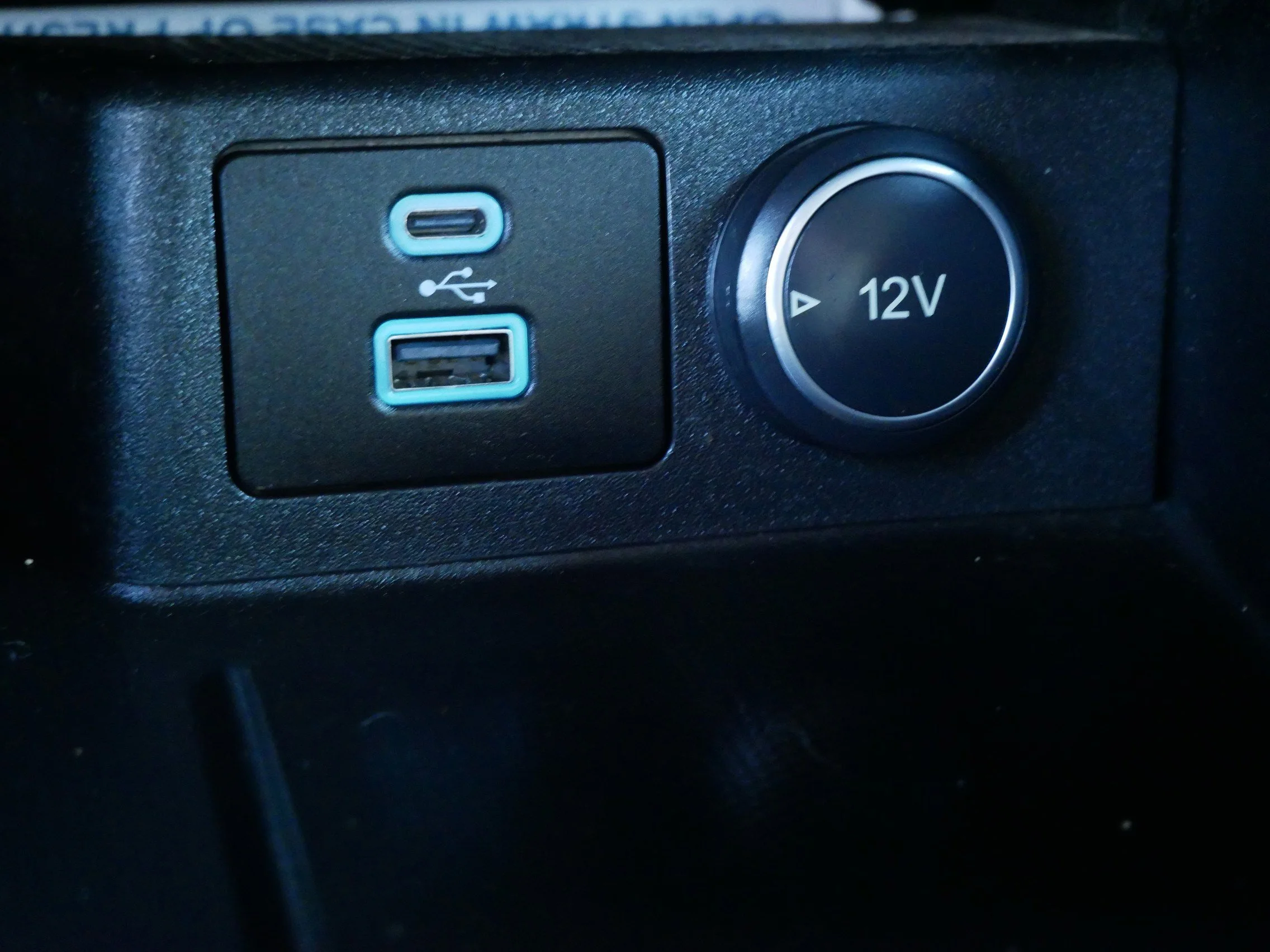 Used 2021 Bronze Fire Ford SE image 31