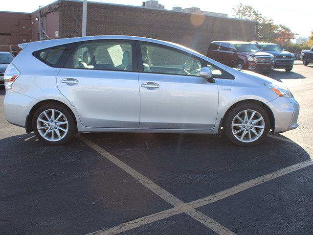 Used 2014 Classic Silver Metallic Toyota Five image 5