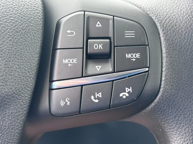 New 2026 Space White Metallic Ford XLT FWD SuperCrew image 13