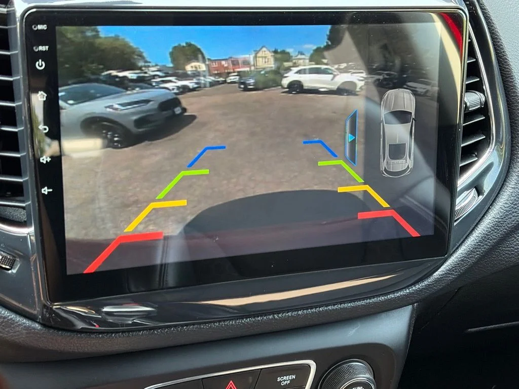 Used 2019 Red Line Jeep Latitude image 9