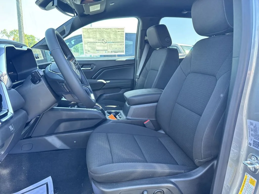 New 2026 Sterling Metallic GMC Elevation image 17