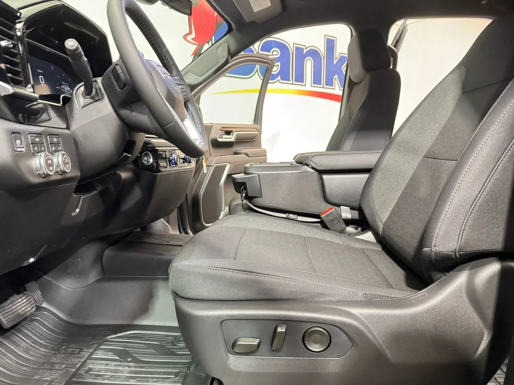 New 2026 Sterling Metallic GMC Elevation image 8