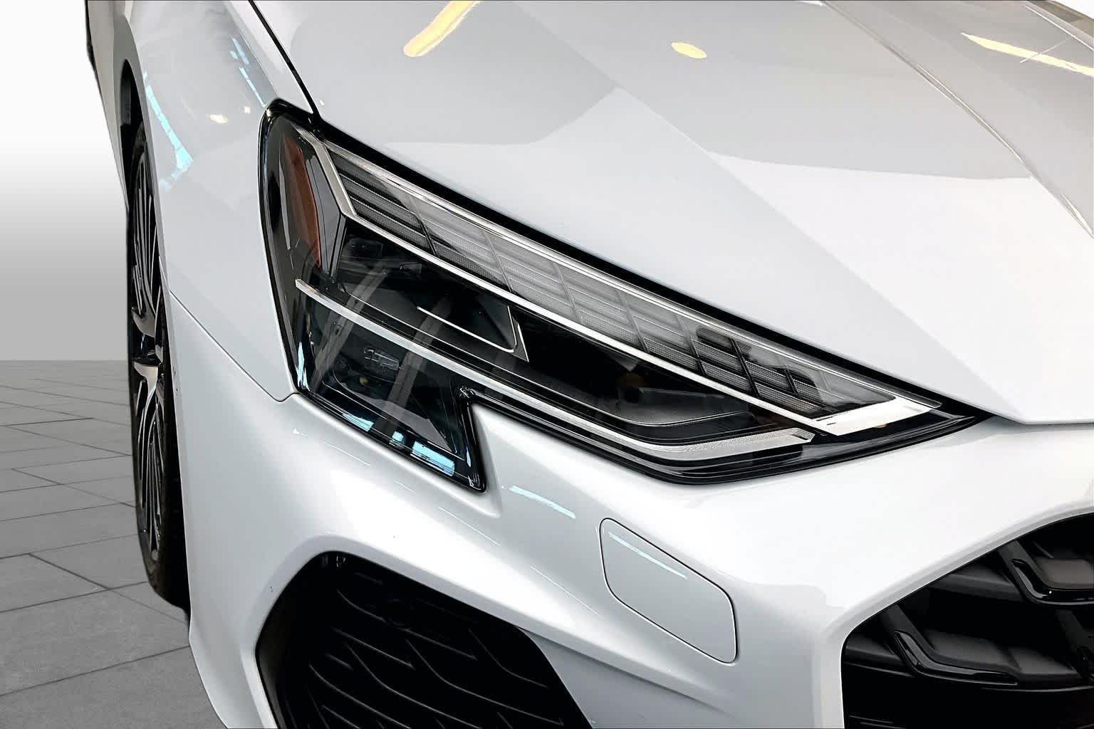 Used 2025 Glacier White Metallic Audi Premium Plus image 25